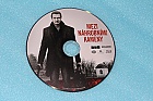 Mezi n�hrobn�mi kameny