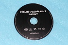 P��li� vzd�len� most